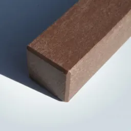 zemes brūns