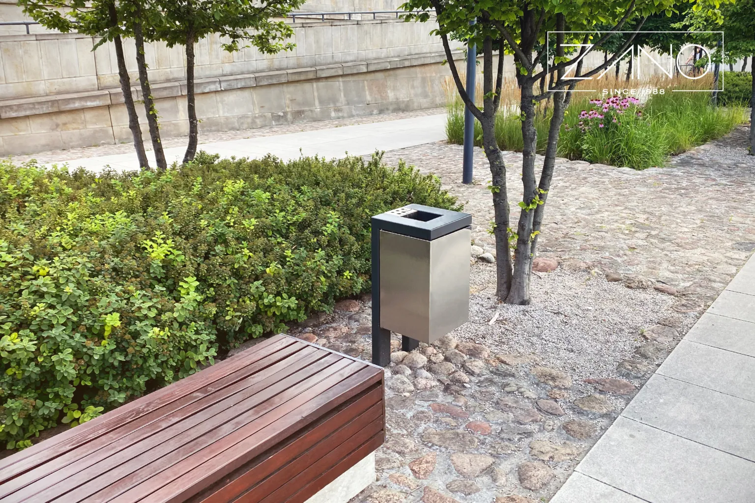 Cubus atkritumu tvertnes parkiem
