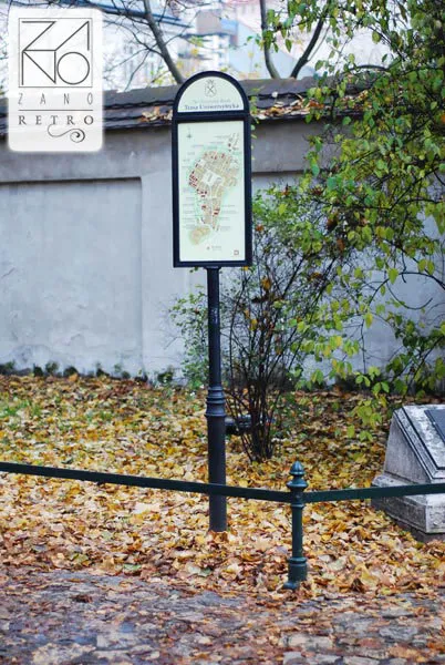 pilsētas informācijas stendi ar kartēm