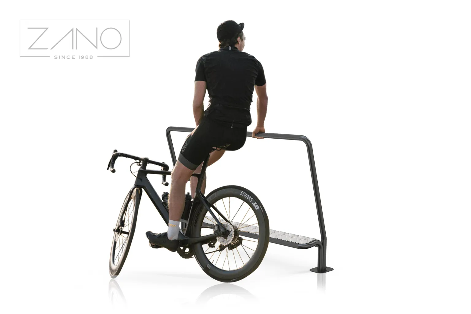 Atbalsts velosipēdistiem „Comfort” no ZANO pilsētas mēbeles
