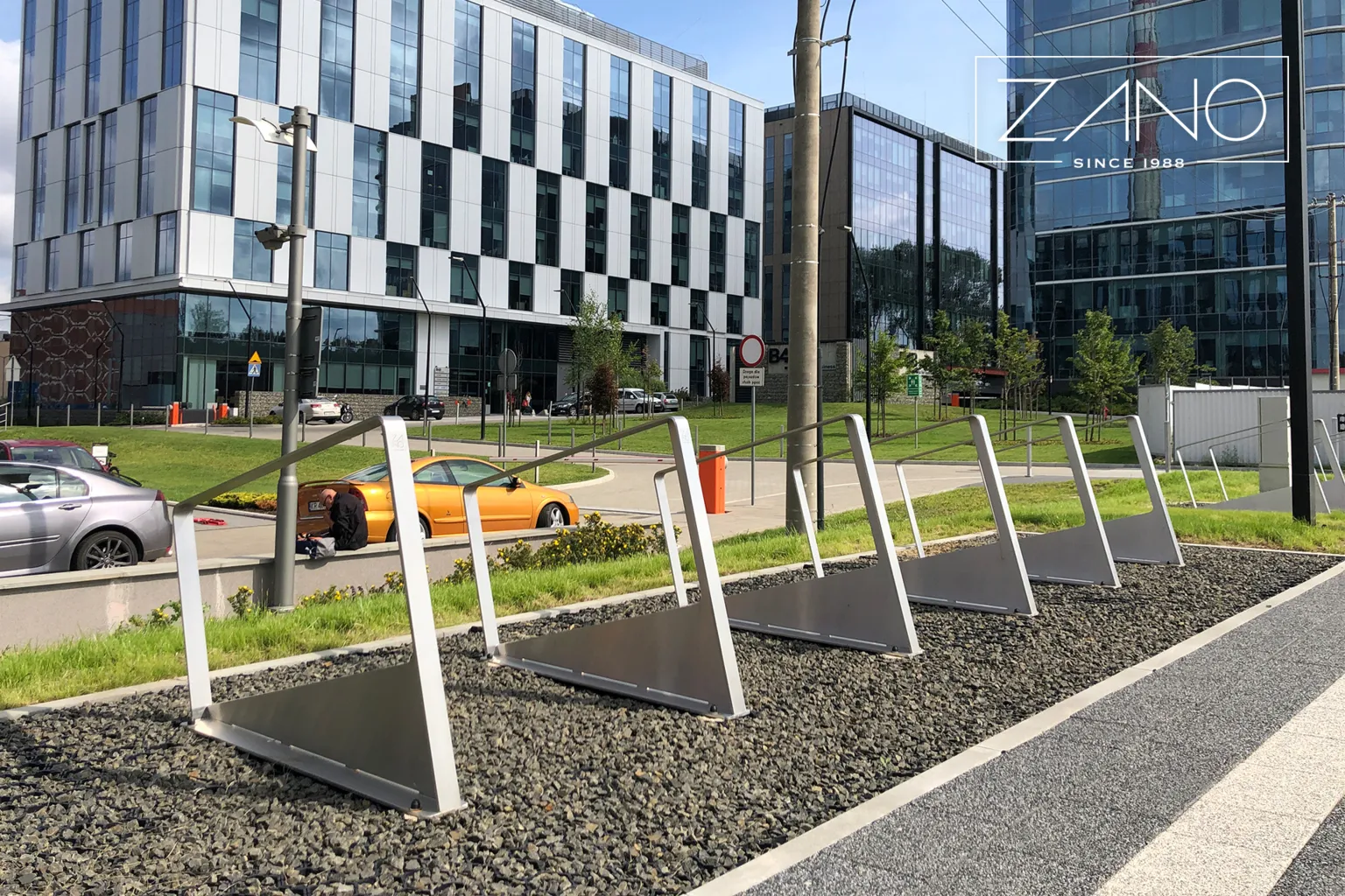 Ērtas, augstas, pilsētas velosipēdu statīvi
