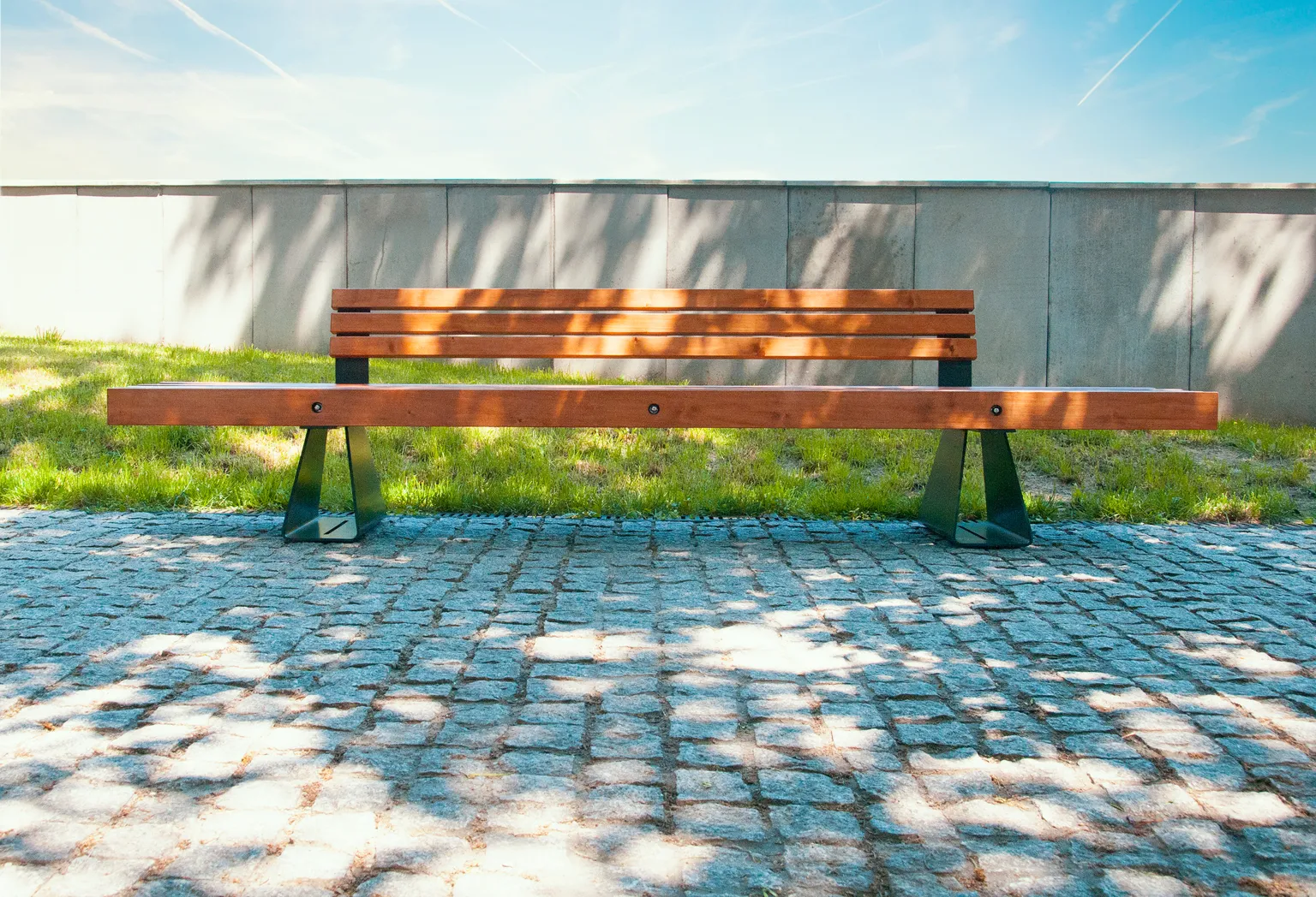Klasiska, stilīga pilsētas solis no ZANO Street Furniture