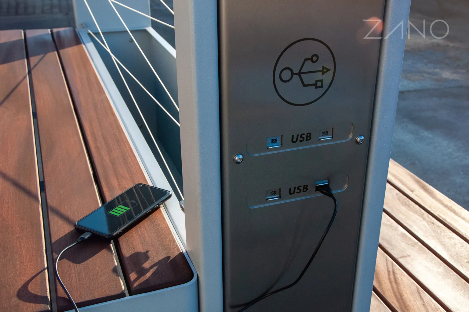 „Scandik“ USB saules enerģijas uzlādes stacija