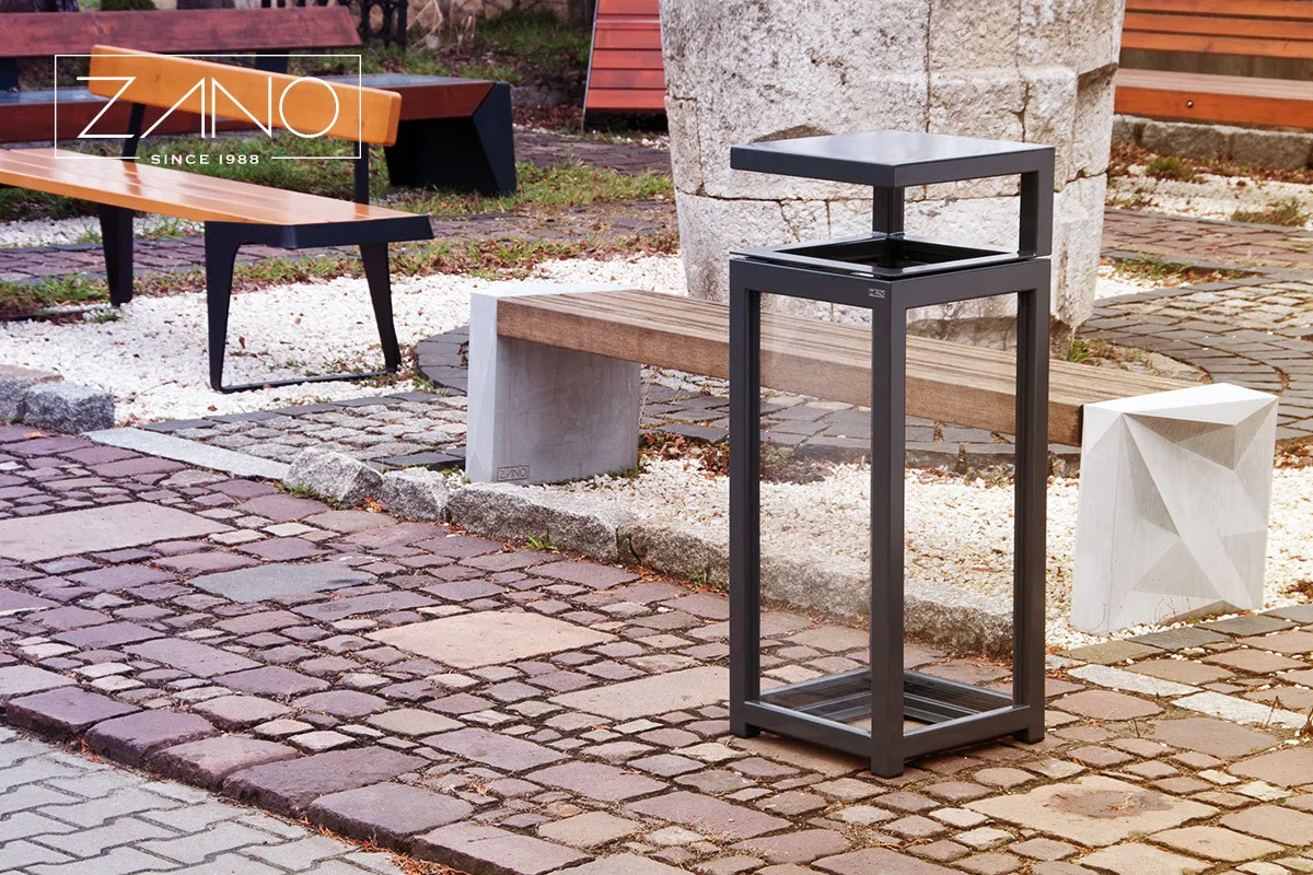 Atkritumu tvertne no krāsota oglekļa tērauda un plexiglasa