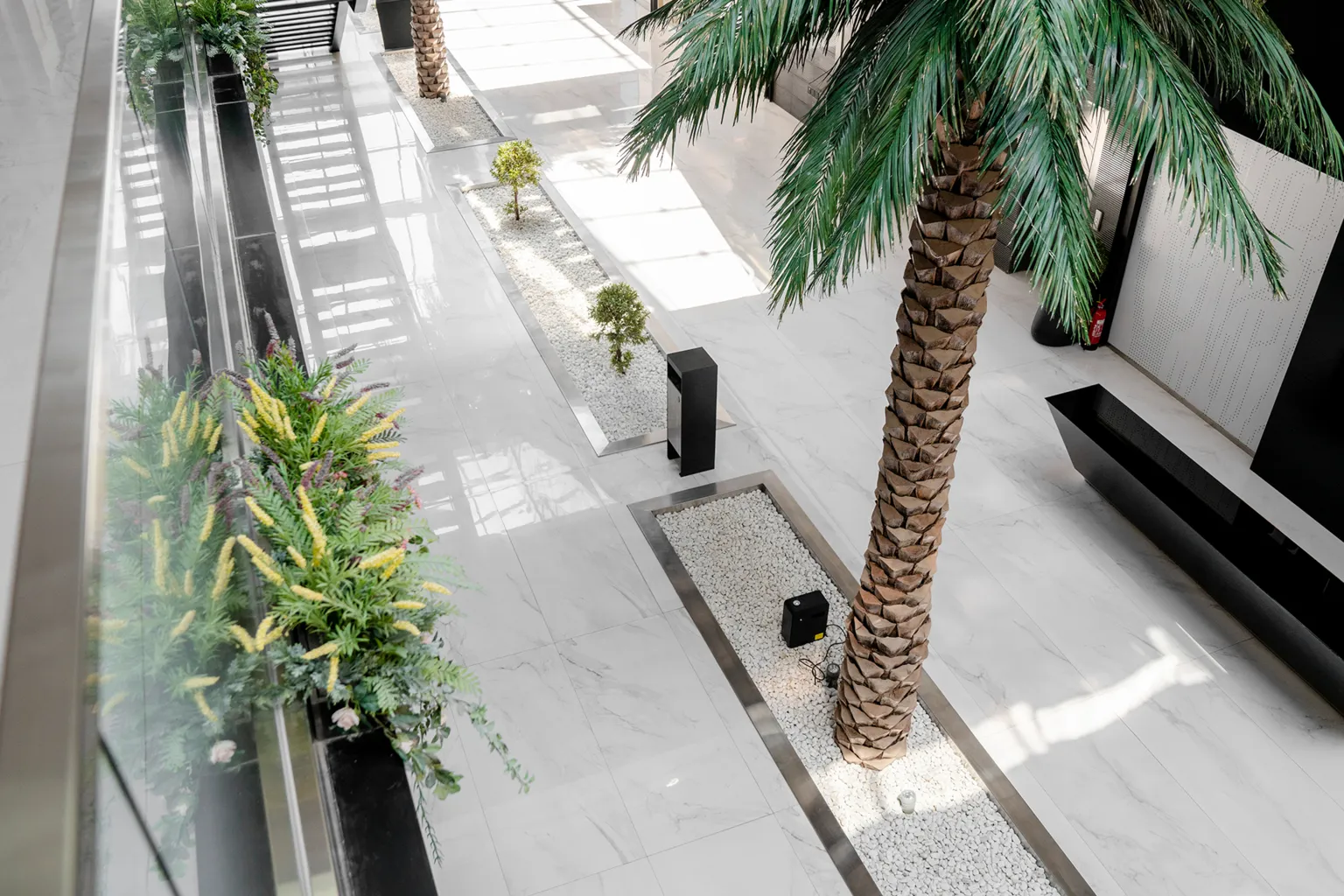 atkritumu tvertne „Simple F F Building“ Dubaijā