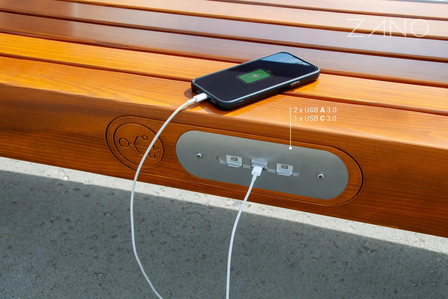 Saules enerģijas soliņi ar USB pieslēgumu tālruņa uzlādēšanai